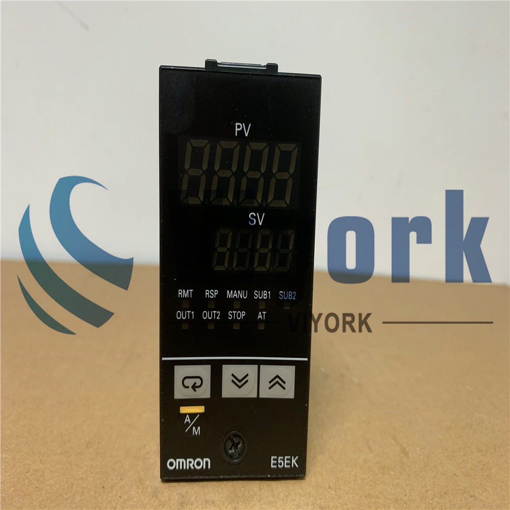 Omron Digital Controller E5EK-AA2 (2)
